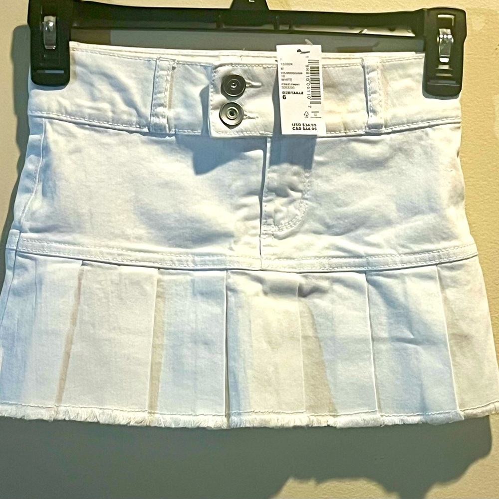 White Pleated Mini Skirt